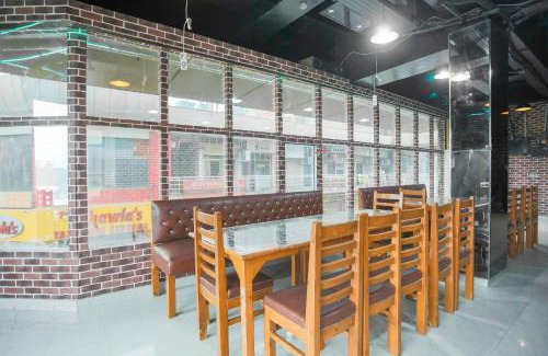 Indirapuram Hotel | Hotel O Arora shoppers park