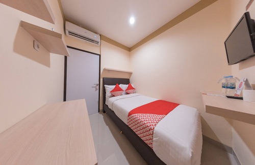 Old Jakarta Hotel | Hotel O Balcon Biru