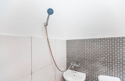 Jakarta Hotel | Hotel O J&b Room Utan Kayu