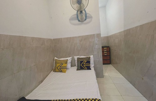 Gresik Hotel | Hotel O Karman's Sari Homestay Syariah