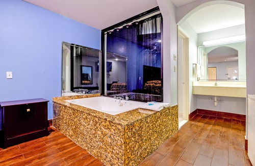 Channelview Hotel | Hotel O Luxury Inn Channelview Baytown I-10