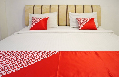 Padang Hotel | Hotel O M Authentic Kost Man