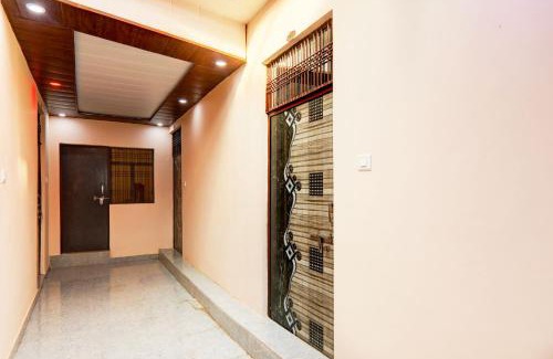 Lucknow Hotel | Hotel O Shivay Inn