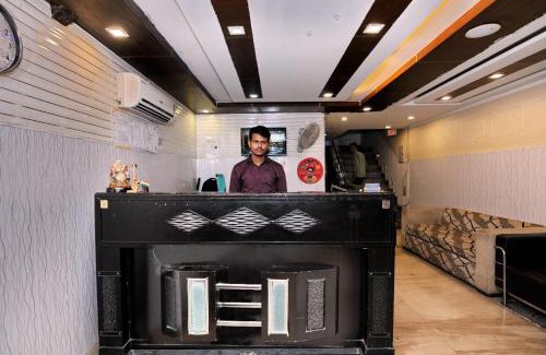 Kalkaji Hotel | Hotel O The Moon