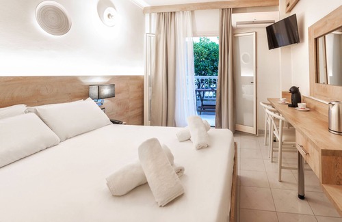 Polichrono Hotel | Hotel Odysseas