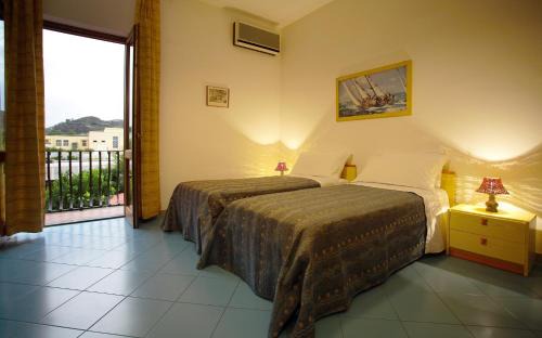 Lipari Historic Centre Hotel | Hotel Oriente