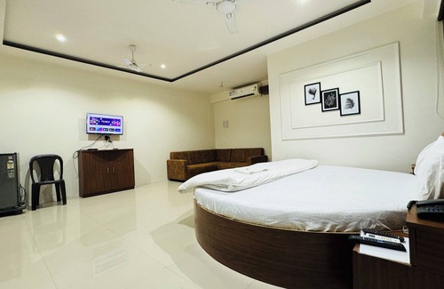 Surat Hotel | Hotel Palladium