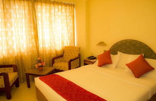 Statue Hotel | Hotel Pankaj