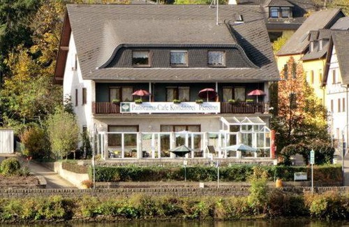 Kattenes Hotel | Hotel Panoramacafé Kattenes