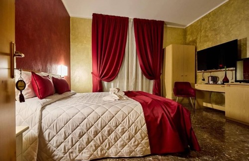 Altedo Hotel | HOTEL PARADISO