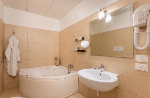 Tiche Hotel | Hotel Parco delle Fontane