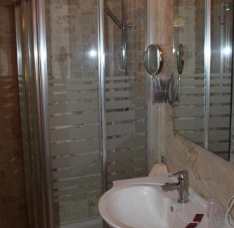 Fuencaliente Hotel | Hotel Peña Escrita