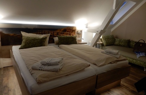 Norddeich Hotel | Hotel Pension Am Hafen