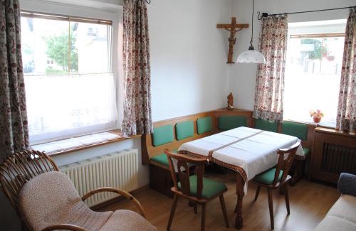 St. Gilgen Hotel | Hotel-Pension Falkensteiner