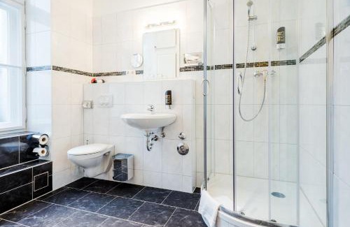 Schoeneberg House | Hotel-Pension Michele