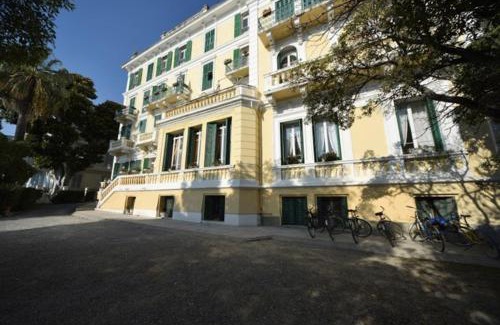Ospedaletti Hotel | Hotel Petit Royal