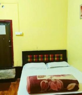 Police Bazar House | Hotel Pine City