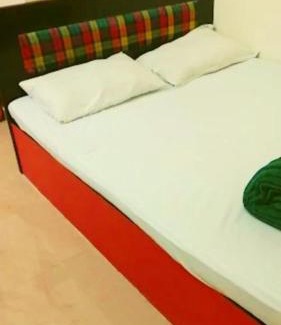 Police Bazar House | Hotel Pine City