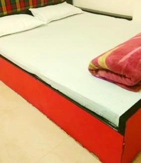 Police Bazar House | Hotel Pine City