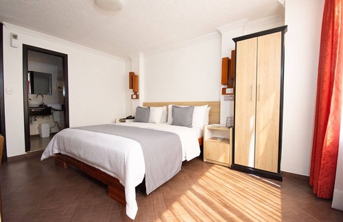 Ibarra Hotel | Hotel Plaza Victoria