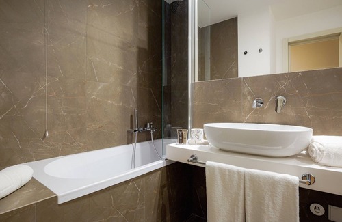 Ruggero Settimo Hotel | Hotel Politeama