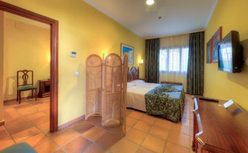 Zahara de los Atunes Hotel | Hotel Porfirio