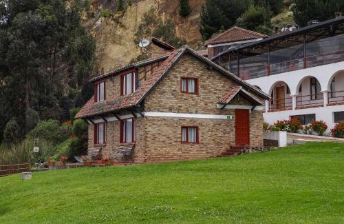 Aquitania Hotel | Hotel Refugio Santa Ines