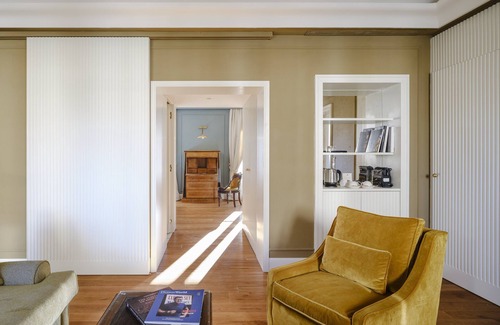 Sant' Ambrogio Hotel | Hotel Regency