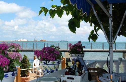 Sant Carles de la Rapita Hotel | Hotel Restaurant Juanito Platja