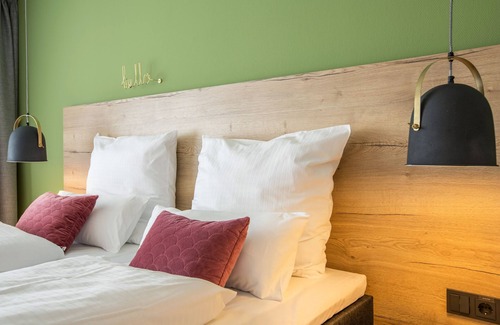 Baken Hotel | Hotel, Restaurant und Weinhandel Weinbek