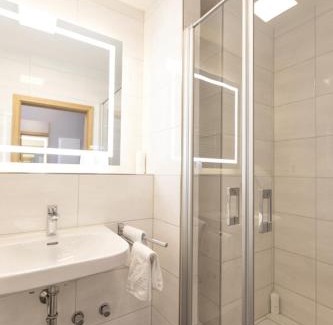 Guels Hotel | Hotel-Restaurant Weinhaus Grebel