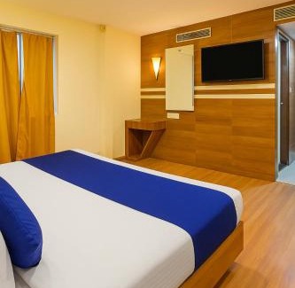 Shanthala Nagar House | Hotel Ringred Palace