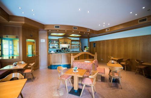 Caderzone Terme Hotel | Hotel Rio