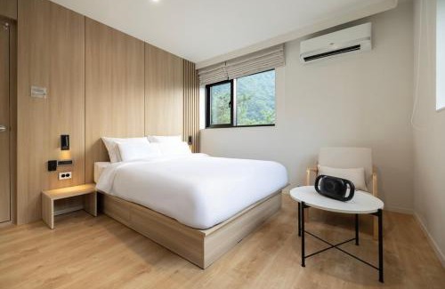Danyang House | Hotel Riv Mont Danyang by Aneuk