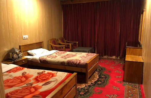 Gilgit Hotel | Hotel Riveria