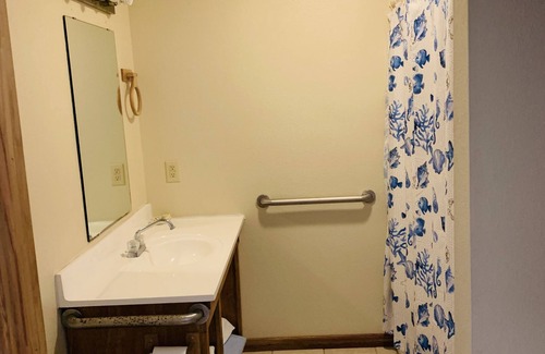 Milam Hotel | Hotel room on Toledo Bend Lake