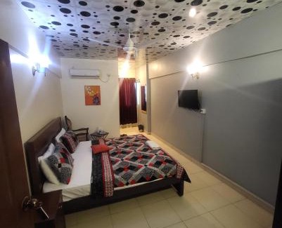 PECHS House | Hotel Rooms DHA