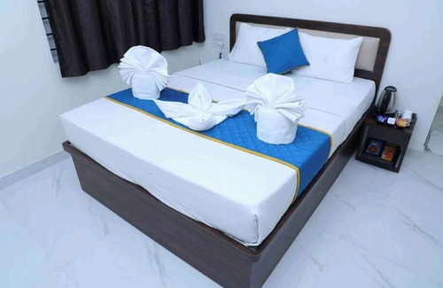 Bidadi Hotel | Hotel Royal Garuda Palace
