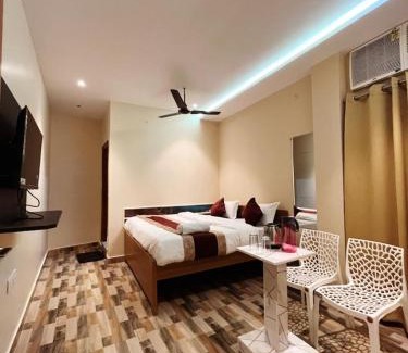 Gorakhpur House | Hotel Royal Regency Palace Vijay chowk Gorakhpur