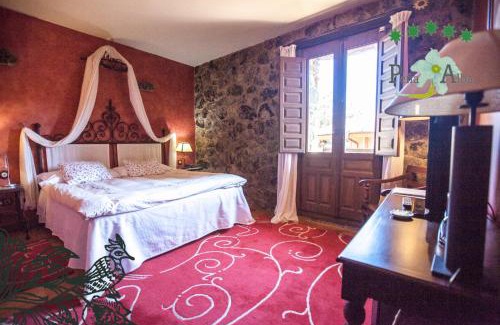 Arroyomolinos de la Vera Hotel | Hotel Rural Peña Del Alba