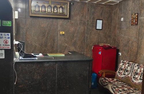 Tirupati Hotel | Hotel Sahasra - Opposite to Srinivasam Complex and Walkable Distance from Bus Station