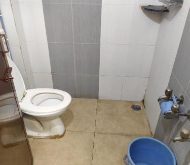 Tirupati Hotel | Hotel Sahasra - Opposite to Srinivasam Complex and Walkable Distance from Bus Station