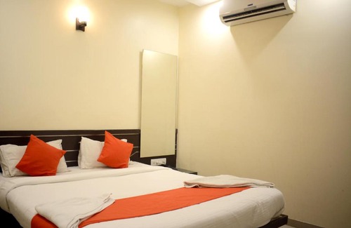 Shirdi Hotel | Hotel SAI AMBER by SPLENOR