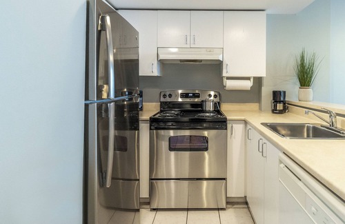 Quartier des Spectacles Hotel | Hotel Saint-Laurent Montreal