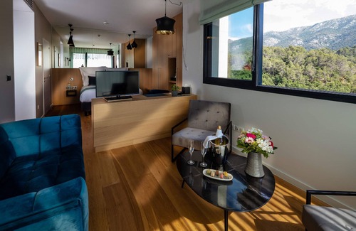 Vauvenargues Hotel | Hotel Sainte Victoire