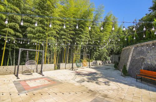 Kobuleti Hotel | Hotel "Sakvareli Sahli" Любимый дом