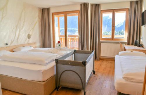 Valle San Silvestro Hotel | Hotel Savoia