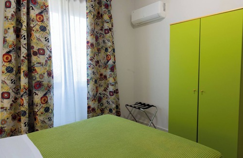 Scafati House | hotel Scafati camera da letto. Vicino Pompei e Napoli Climatizzato con Bagno
