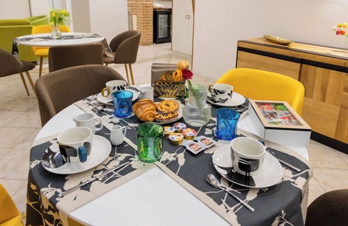 Scafati House | hotel Scafati camera da letto. Vicino Pompei e Napoli Climatizzato con Bagno