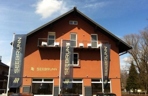 Henndorf am Wallersee Hotel | Hotel Seebrunn